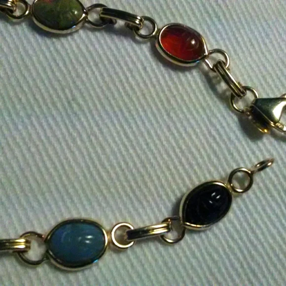 VINTAGE CARLA BEAUTIFUL 14 KT GOLD LINK BRACELET W DIFF. CARVED SCARAB GEMS 7" - Picture 8 of 12